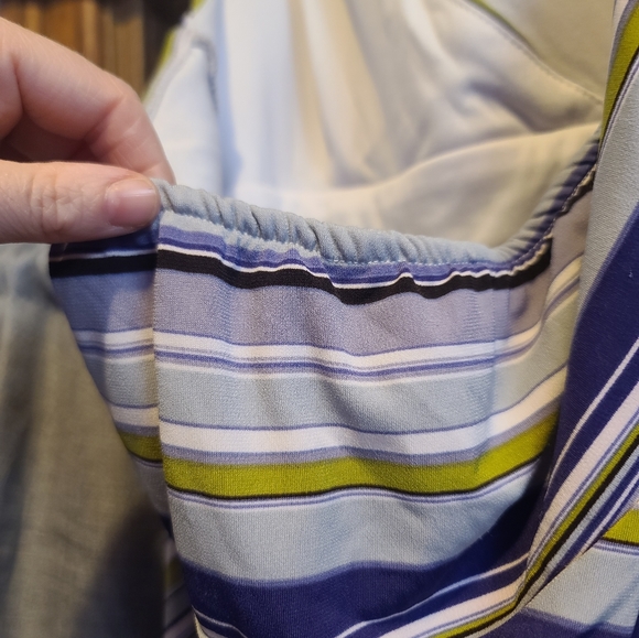 Dress - Picture 6 of 9